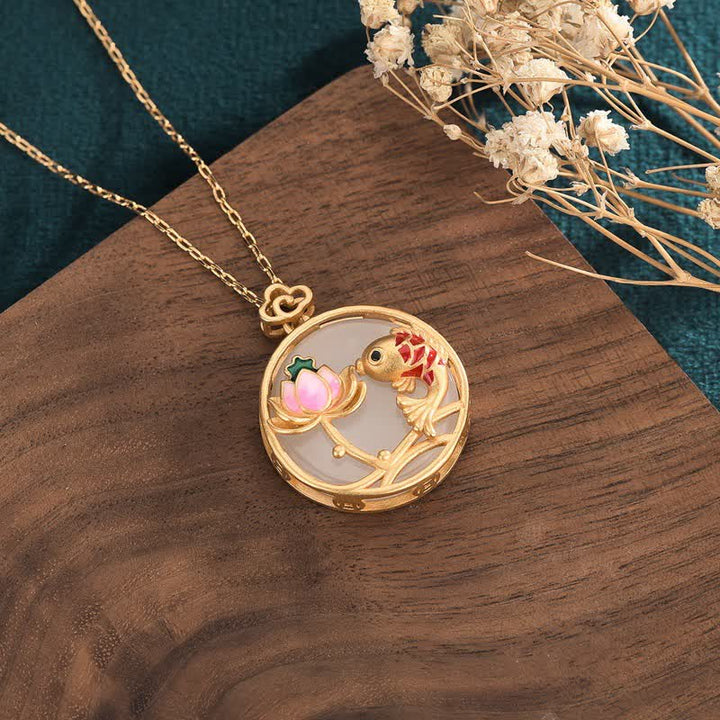 Collier pendentif en jade blanc avec poisson koï et lotus béni - image 2