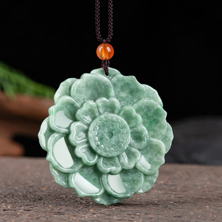 Collier pendentif en jade à motif de lotus Buddha Stones et porte-bonheur