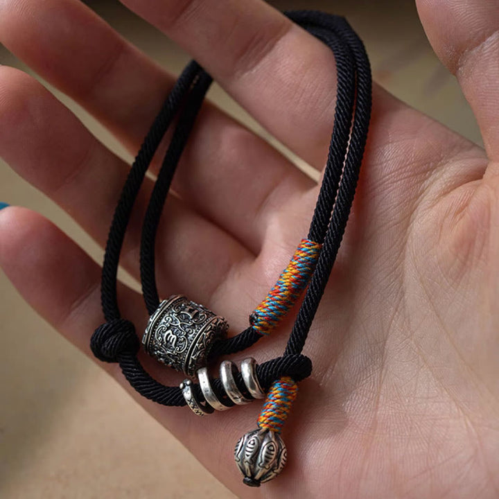Bracelet double tour en amulette sculptée tibétain avec Buddha Stones Om Mani Padme Hum