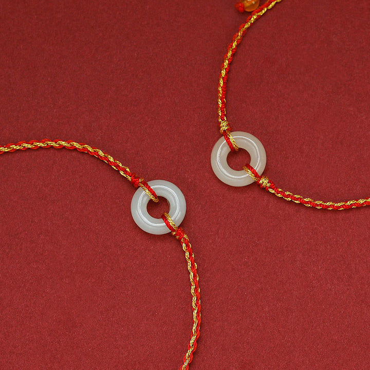 Bracelet de cheville tressé en jade avec boucle ronde de paix et de chance en Buddha Stones