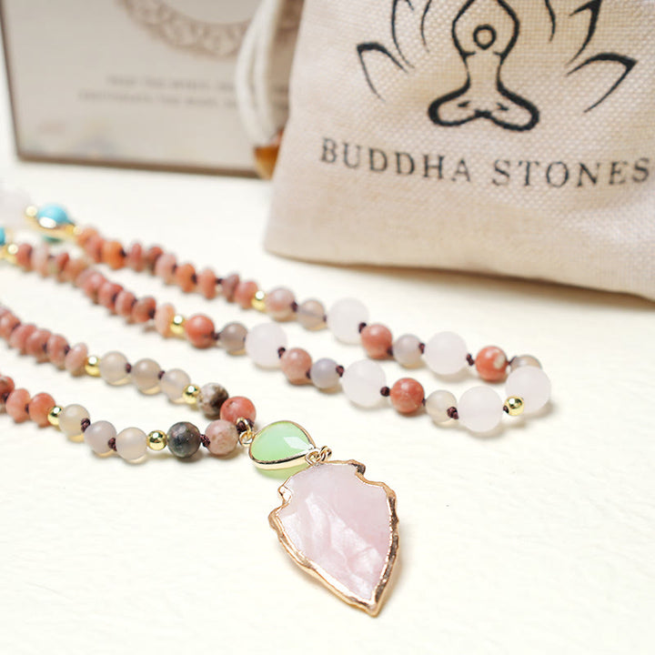 Collier pendentif en forme de pointe de flèche en cristal de quartz rose naturel