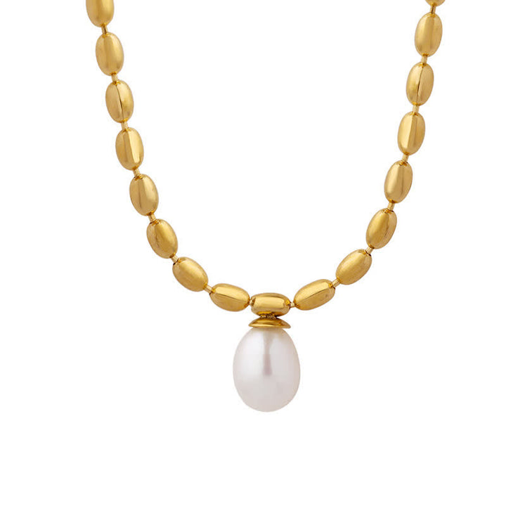 Collier avec pendentif en perles de paix