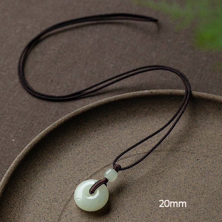 Collier pendentif en jade rond naturel Buddha Stones, boucle de paix, chance, prospérité