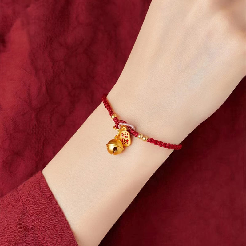 Bracelet en corde rouge avec breloque en forme de personnage Fu fait à la main en Buddha Stones