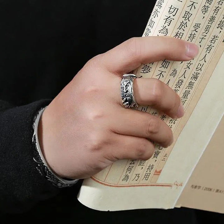 Bague de richesse avec amulette de nuages de bon augure Guan Gong