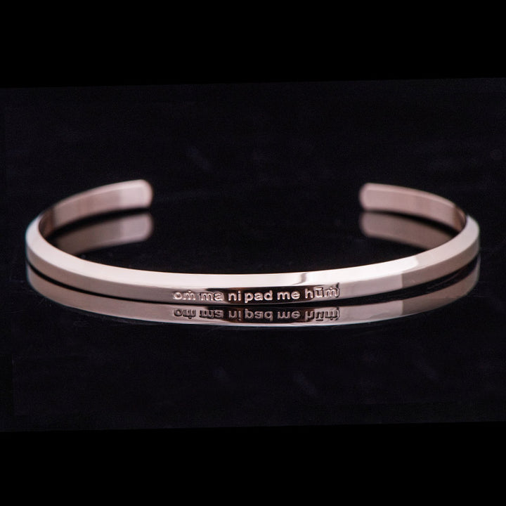 Bracelet de protection et de bénédiction en acier titane gravé avec six mots vrais de Buddha Stones