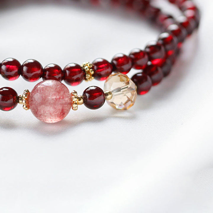 Bracelet double tour en quartz fraise et grenat naturel plaqué or 14 carats de Buddha Stones