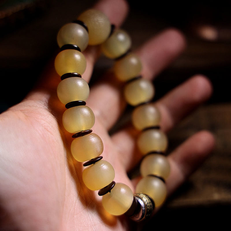 Bracelet de bon augure tibétain en corne de mouton fait main avec Buddha Stones Om Mani Padme Hum