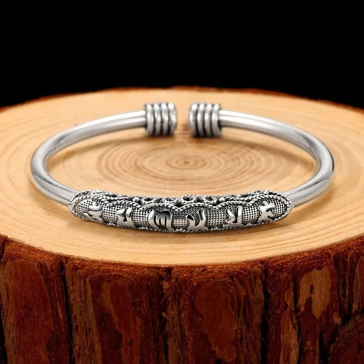 Bracelet manchette gravé Buddha Stones Om Mani Padme Hum