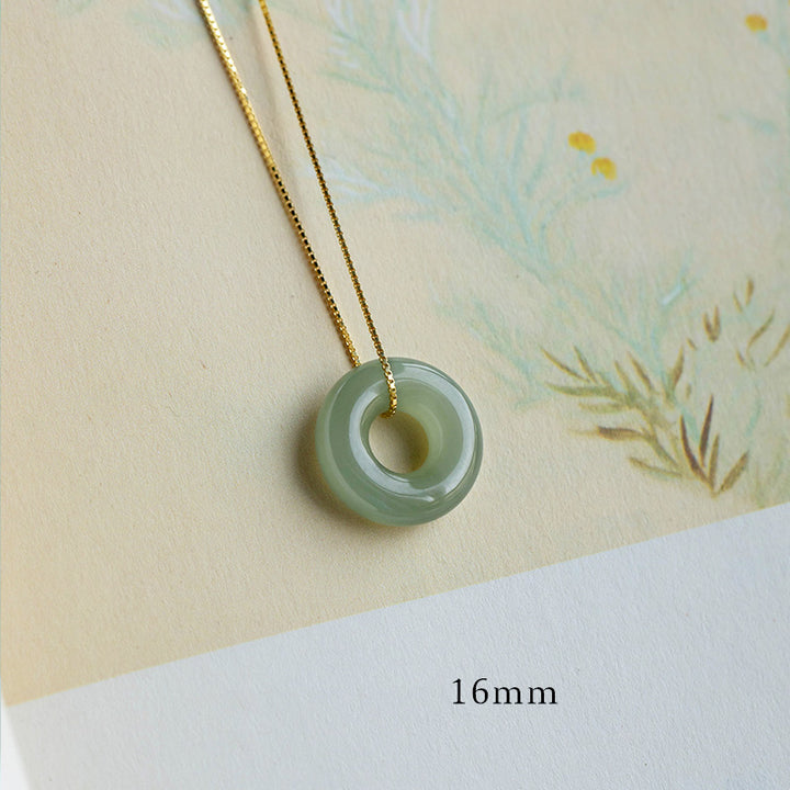Collier pendentif en jade rond naturel Buddha Stones et boucle de paix, porte-bonheur et abondance