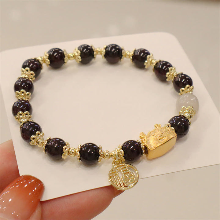 Buddha Stones Année du Dragon Agate Rouge Quartz Fraise Obsidienne Noire Jade Grenat Perle Cinabre Dumpling Dragon Luck Fu Bracelet Caractère