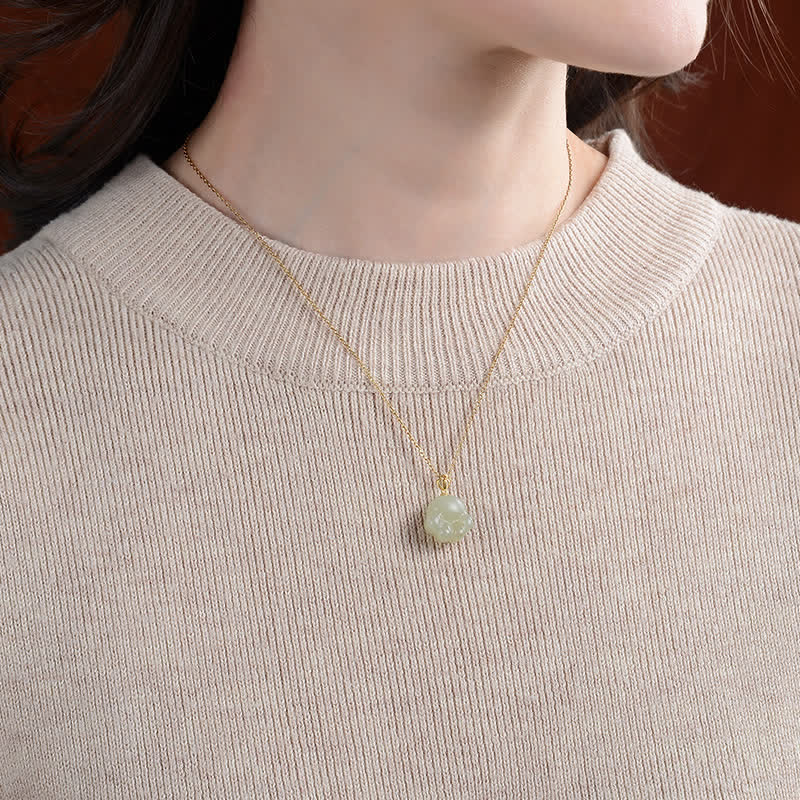 Collier avec pendentif porte-bonheur en argent sterling 925 et jade blanc Hetian en forme de patte de chat mignon - image 3