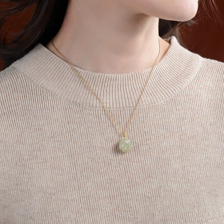 Collier avec pendentif porte-bonheur en argent sterling 925 et jade blanc Hetian en forme de patte de chat mignon - image 3