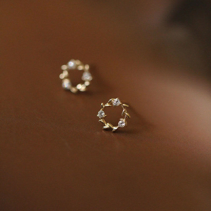 Buddha Stones et métal cuivré en forme de couronne minuscule avec fleurs de bénédiction