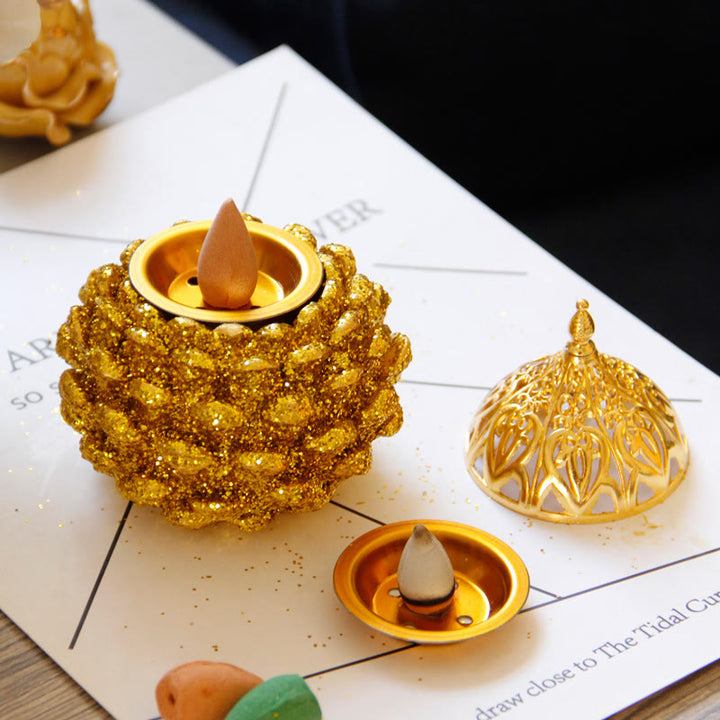 Mini brûleur d'encens à motif de pomme de pin doré pour rituels spirituels, décoration de table pour la maison