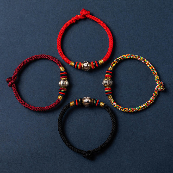 Bracelet tressé en argent sterling 925 fait à la main avec Buddha Stones Om Mani Padme Hum et nœud King Kong