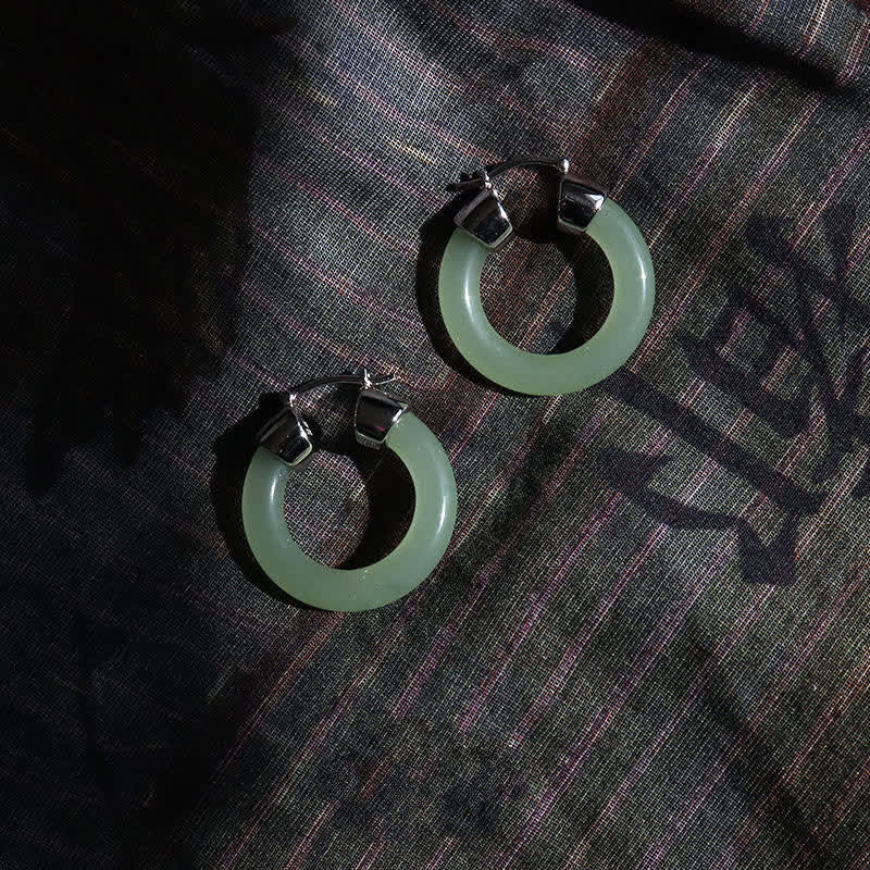 Boucles d'oreilles de prospérité en jade blanc et pierres de Buddha Stones