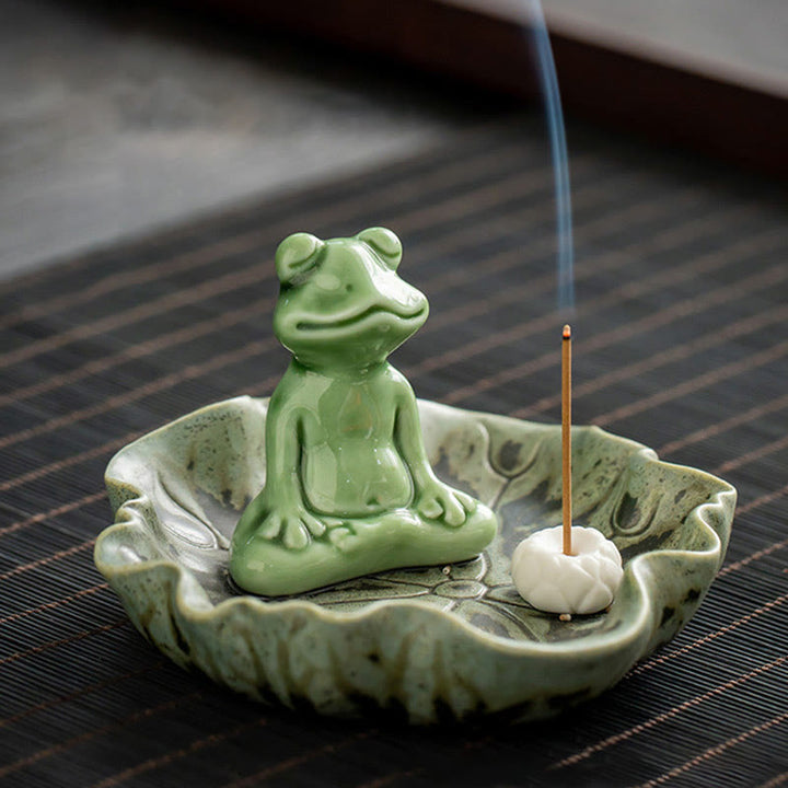 Brûleur d'encens en céramique avec motif de grenouille et de méditation en forme de Buddha Stones