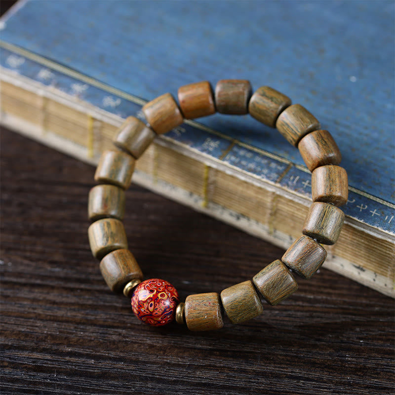 Bracelet de paix en Buddha Stones de bois de santal vert naturel et petites feuilles de bois de santal rouge laqué