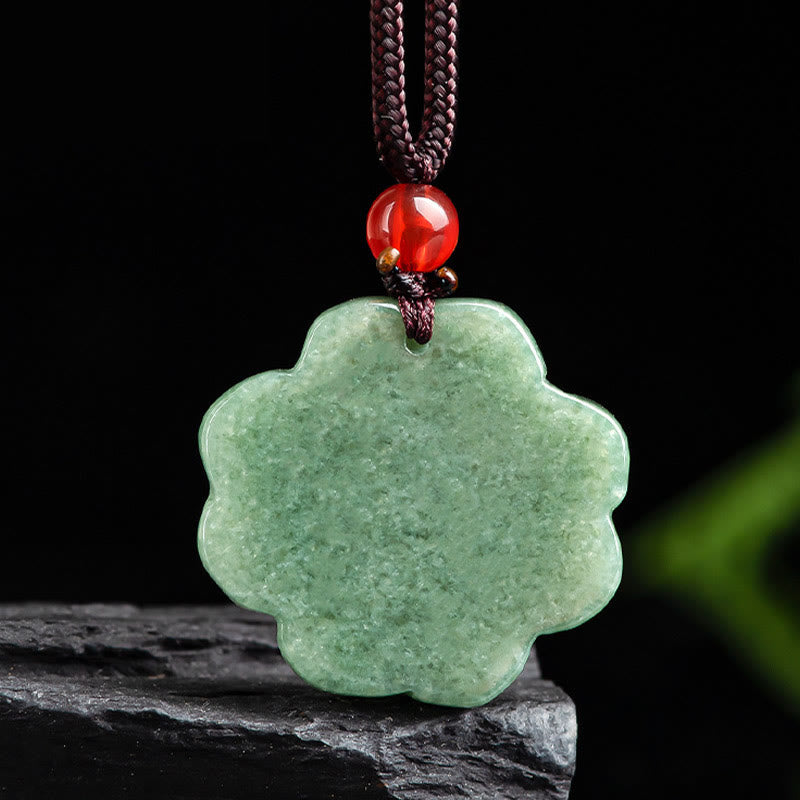 Collier pendentif trèfle à quatre feuilles en jade naturel porte - bonheur et prospérité