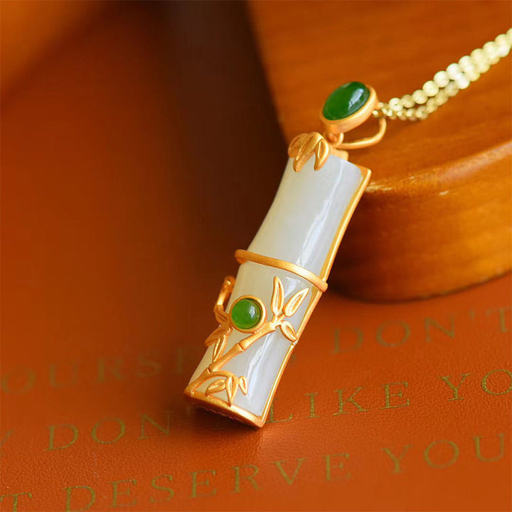 Collier pendentif de protection en bambou et jade blanc et jade cyan Buddha Stones
