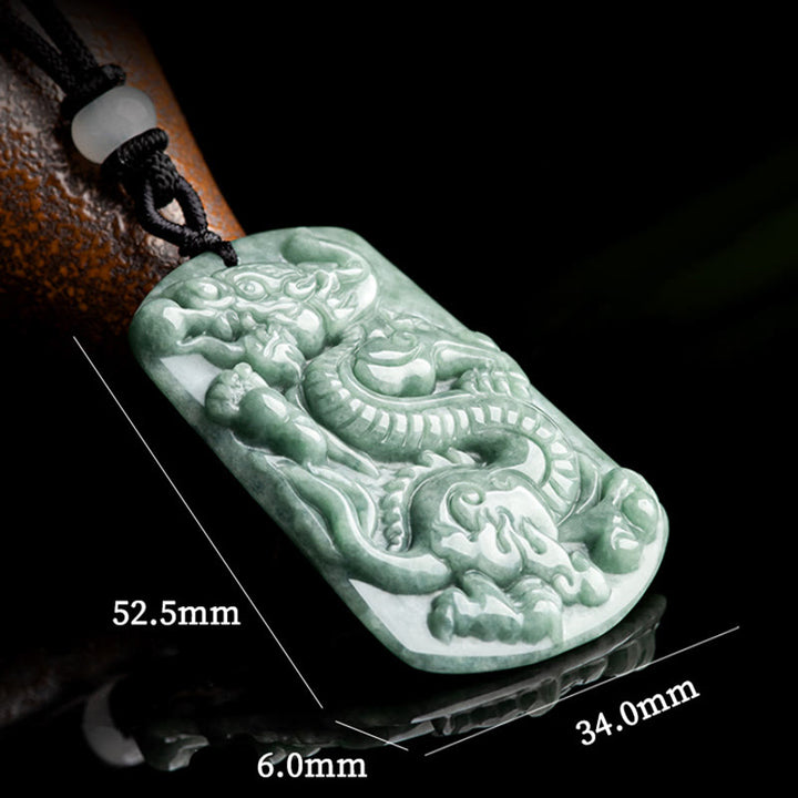 Collier pendentif amulette de succès en jade avec Buddha Stones Année du Dragon Zodiaque chinois