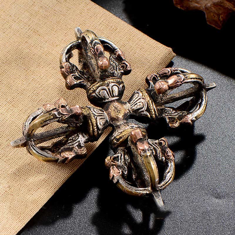 Vajra tibétain fait à la main à 5 griffes double Dorje en cuivre et fer