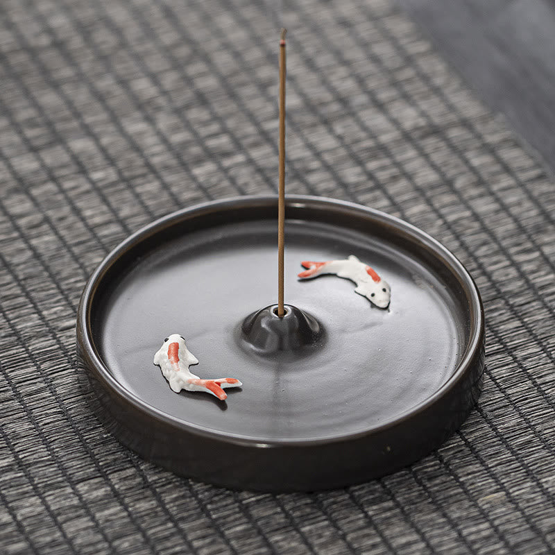 Brûleur d'encens en céramique à motif de poisson Koi en Buddha Stones Décoration de guérison spirituelle