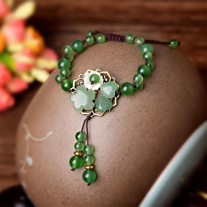 Bracelet porte-bonheur en jade vert naturel Buddha Stones et fleur pendante