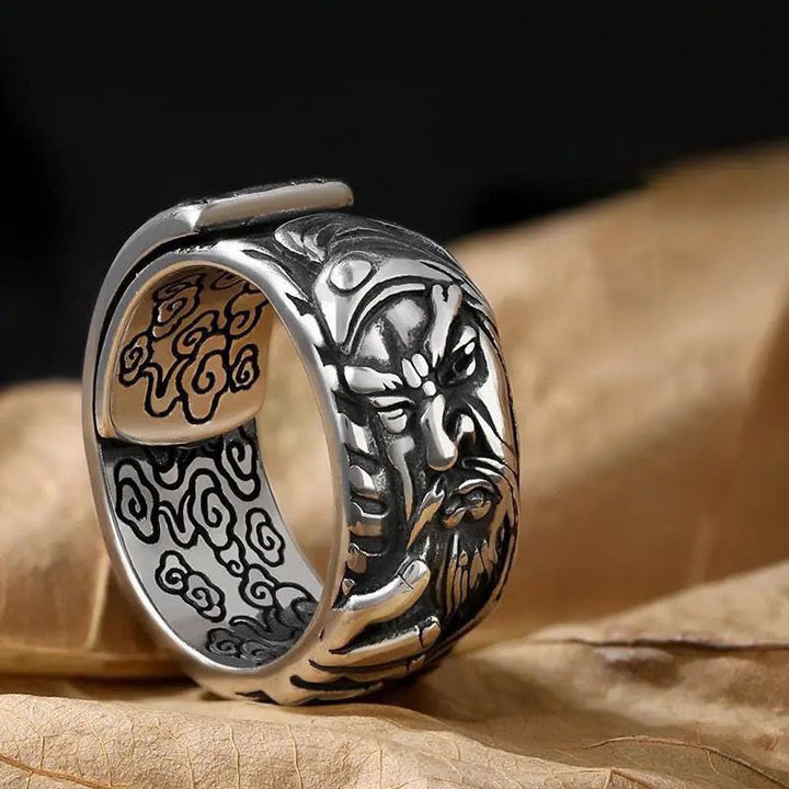 Bague de richesse avec amulette de nuages de bon augure Guan Gong