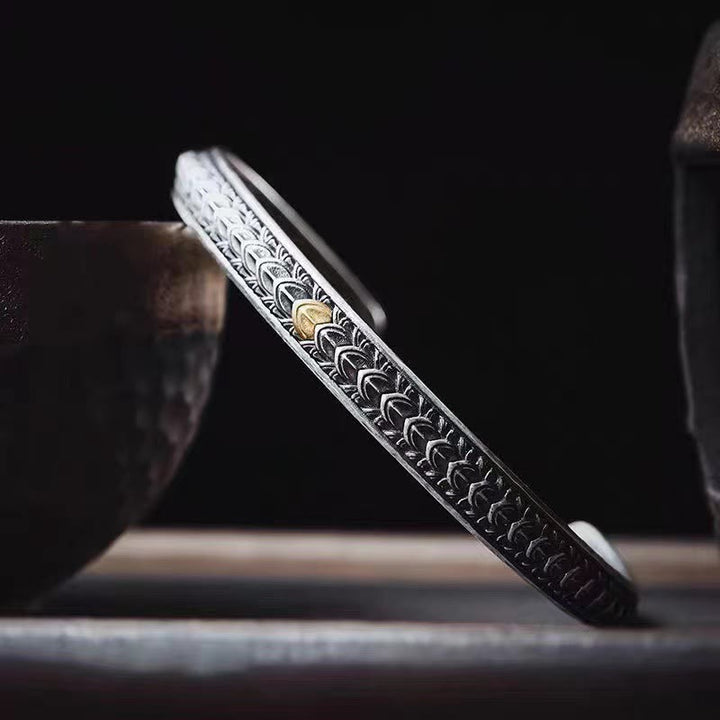 Bracelet manchette en Buddha Stones avec motif d'écailles de dragon vintage pour la chance et la richesse