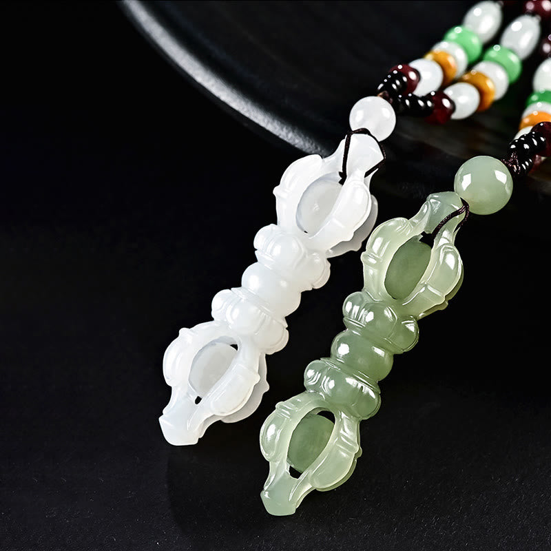 Collier pendentif tibétain en jade cyan Hetian naturel et jade blanc Dorje Vajra gravé
