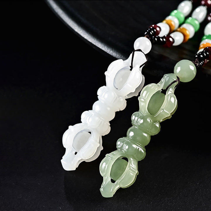 Collier pendentif tibétain en jade cyan Hetian naturel et jade blanc Dorje Vajra gravé