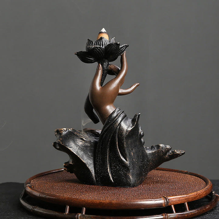 Brûleur d'encens à reflux en résine avec Buddha Stones et main de Bouddha, motif de nuages propices, méditation