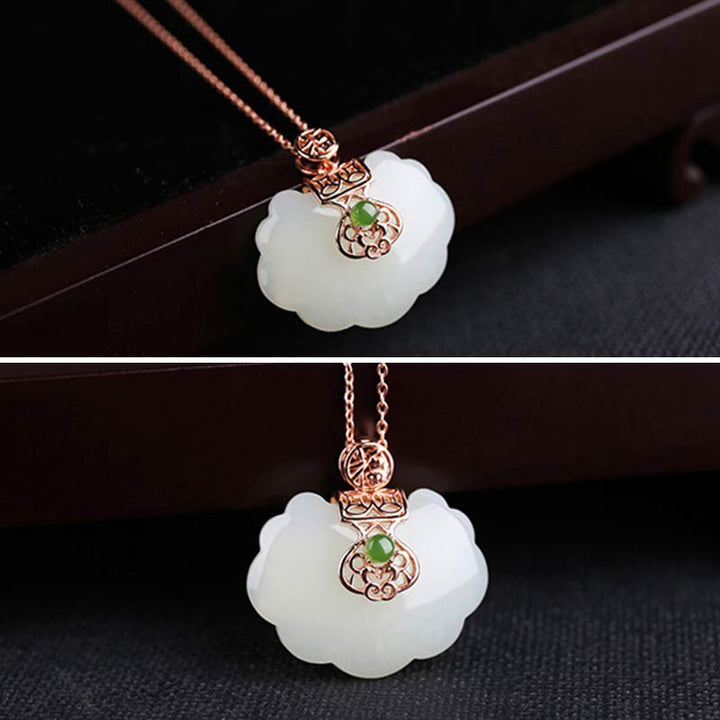 Collier avec pendentif en argent sterling 925 et jade blanc