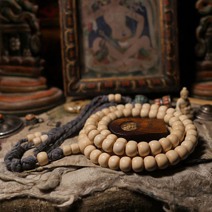 Mala en bois d'Abelia Biflora avec 108 Buddha Stones pour éloigner les mauvais esprits