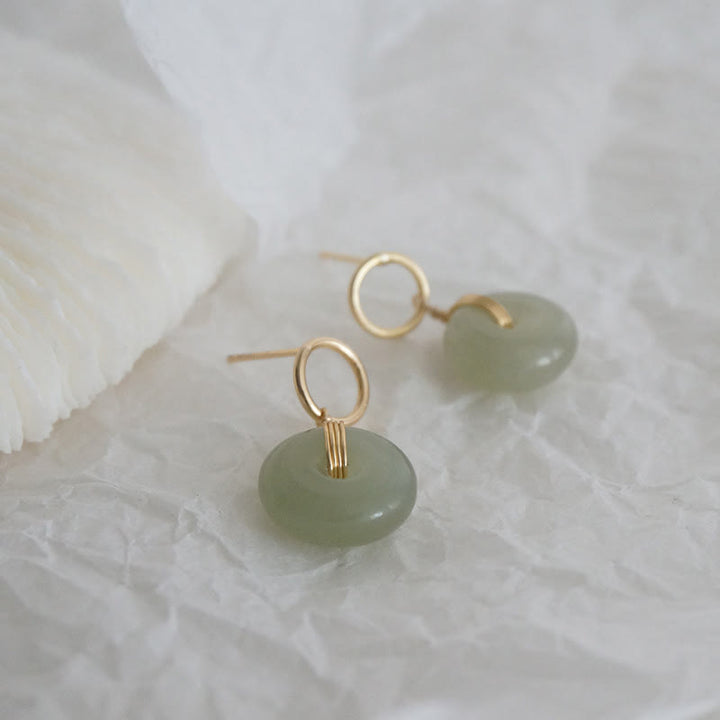 Boucles d'oreilles pendantes en jade avec Buddha Stones rondes et boucle de paix