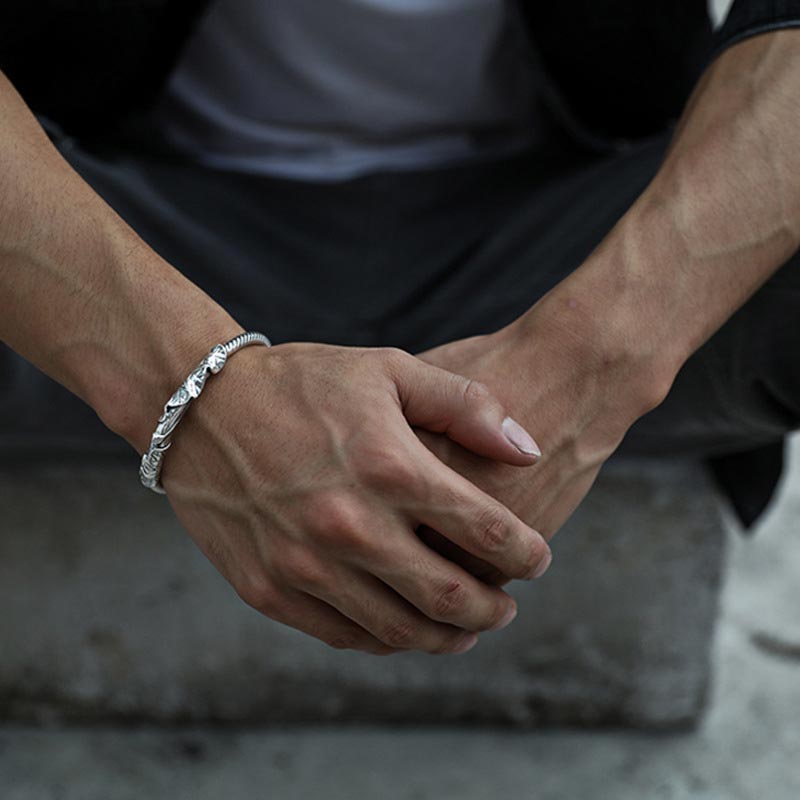 Bracelet de richesse en cuivre blanc avec lotus tibétain et Buddha Stones