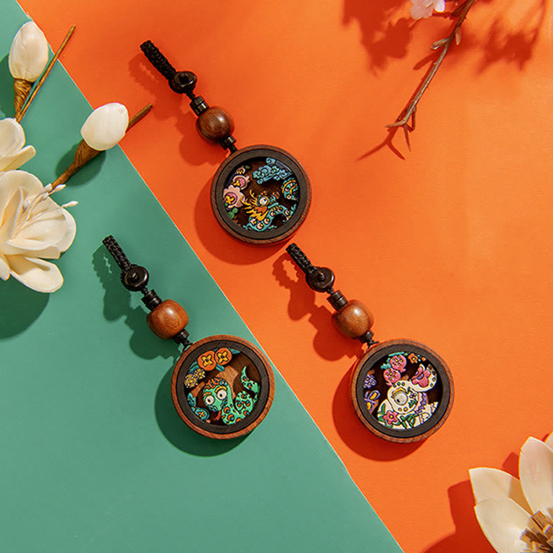 Porte-clés sculpté à la main en bois de rose avec Buddha Stones Année du Dragon Zodiaque chinois peint à la main