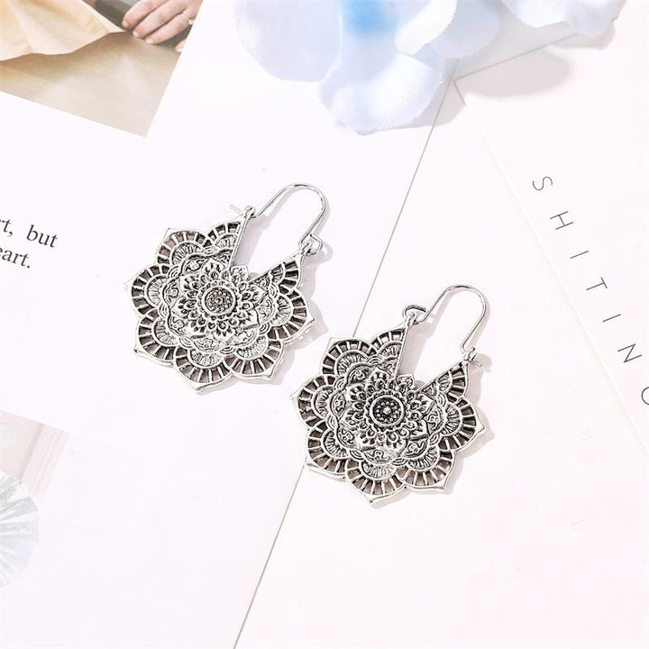 Boucles d'oreilles pendantes en cuivre avec gravure de lotus tibétain et Buddha Stones - image 7