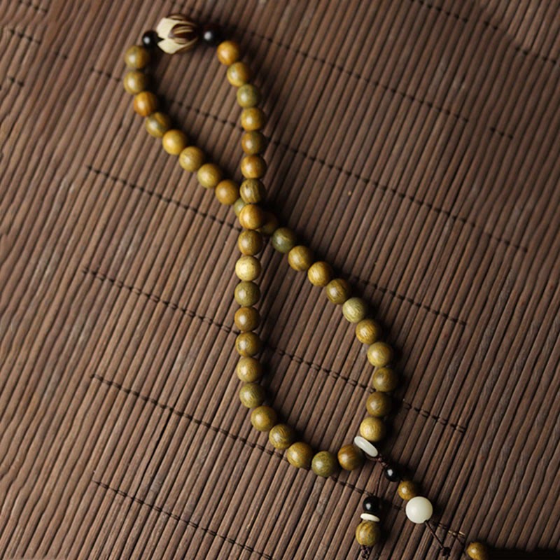 Bracelet double tour apaisant en bois de santal vert et graines de lotus Buddha Stones