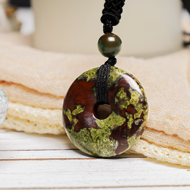 Collier avec pendentif porte-bonheur en Buddha Stones précieuses en cristal de guérison