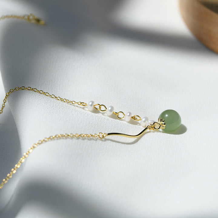 Collier avec pendentif porte-bonheur en perles de jade Hetian naturelles de Bouddha Stones