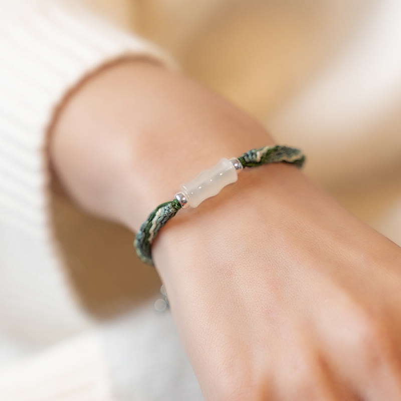 Bracelet en fil de jade blanc et bambou avec nœud de réincarnation, richesse, chance et force