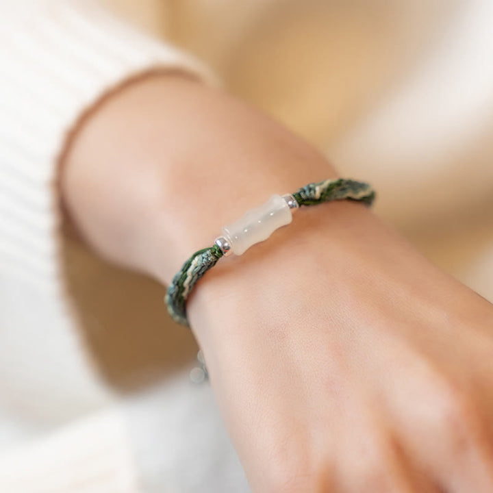 Bracelet en fil de jade blanc et bambou avec nœud de réincarnation, richesse, chance et force