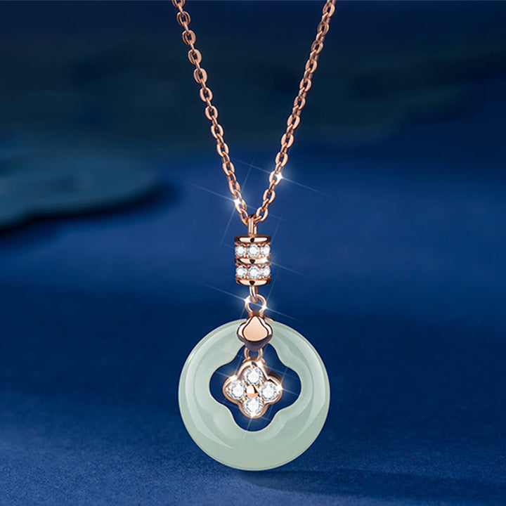 Collier pendentif trèfle à quatre feuilles en argent sterling 925 et jade Hetian naturel avec Buddha Stones et zircon avec boîte cadeau