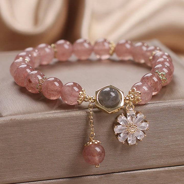 Bracelet de guérison positive avec breloque en forme de marguerite en cristal de quartz fraise naturel