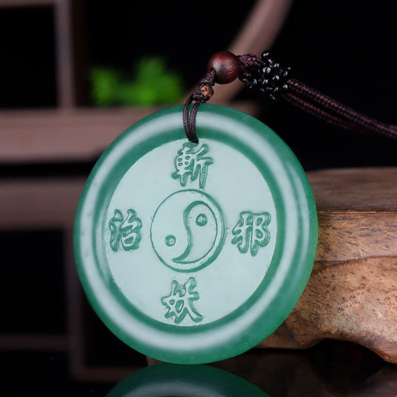 Buddha Stones Collier d'équilibre Yin Yang Pendentif en aventurine verte  - Aventurine verte (Chance ♥ Positivité) - image 1