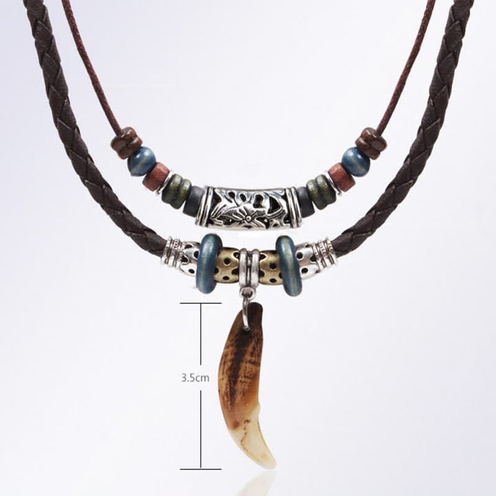 Collier avec pendentif en perles à motif de dents de loup ethniques