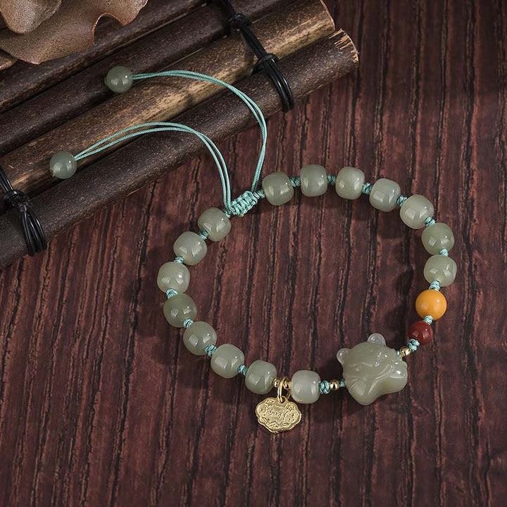 Bracelet en jade avec symbole du zodiaque chinois et bénédiction
